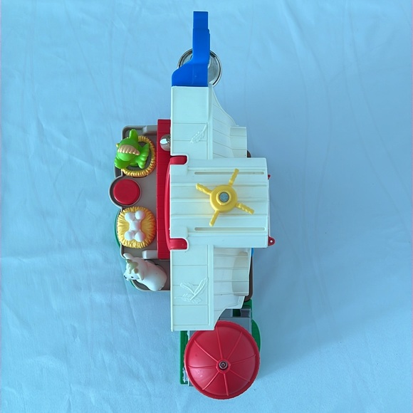 Fisher Price Little People Farm/Barn with Farm Animals and Farmer/Sounds Music - Picture 13 of 17